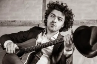Flip Noorman zingt Shane Mac Gowan